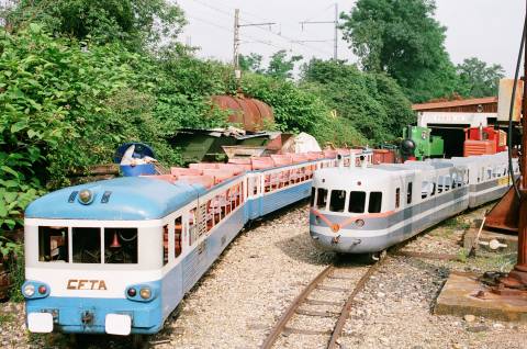 20030101 Autorails X4900 et TAR